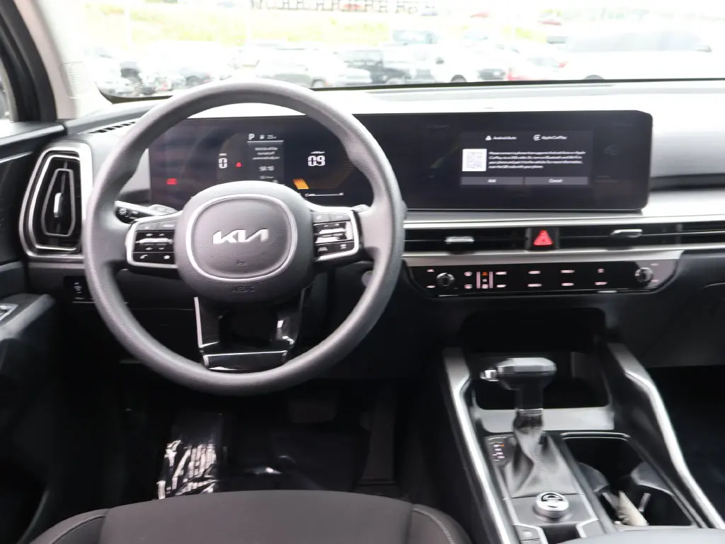 2024 Kia Sorento - $25,948