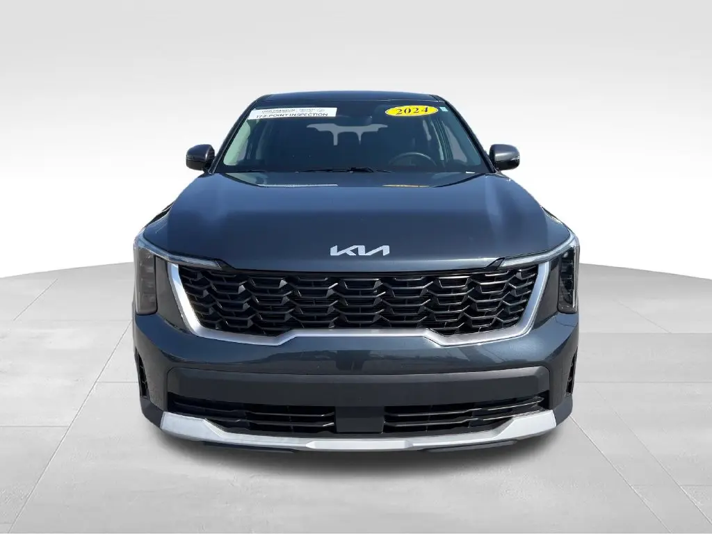2024 Kia Sorento - $24,490
