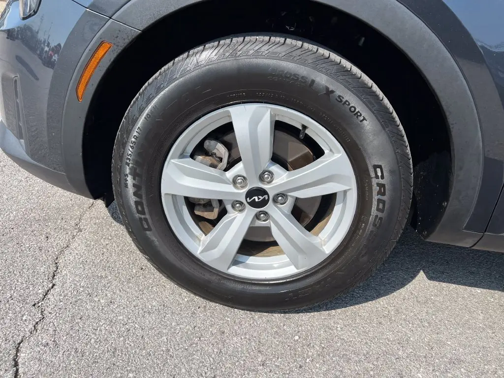 2024 Kia Sorento - $24,490