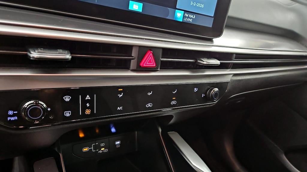 2025 Kia Sorento LX