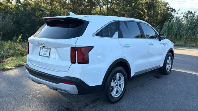 2026 Kia Sorento - $29,696