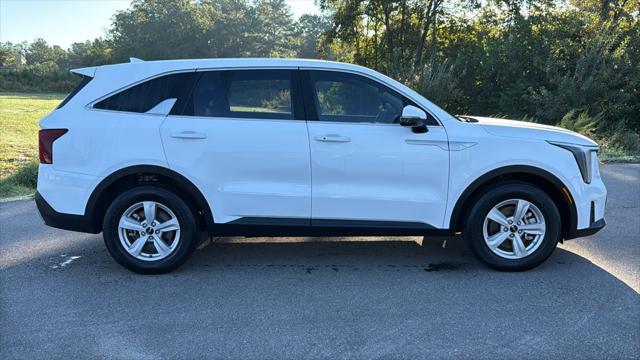 2026 Kia Sorento - $29,696