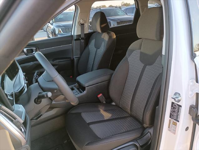 2026 Kia Sorento - $31,800