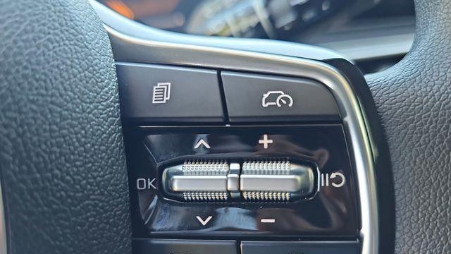 2025 Kia Sorento LX