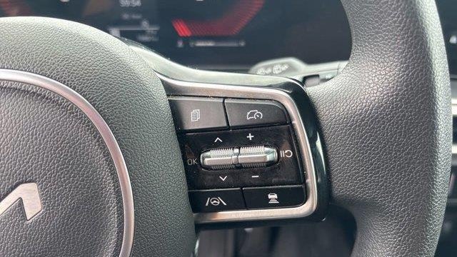 2025 Kia Sorento LX