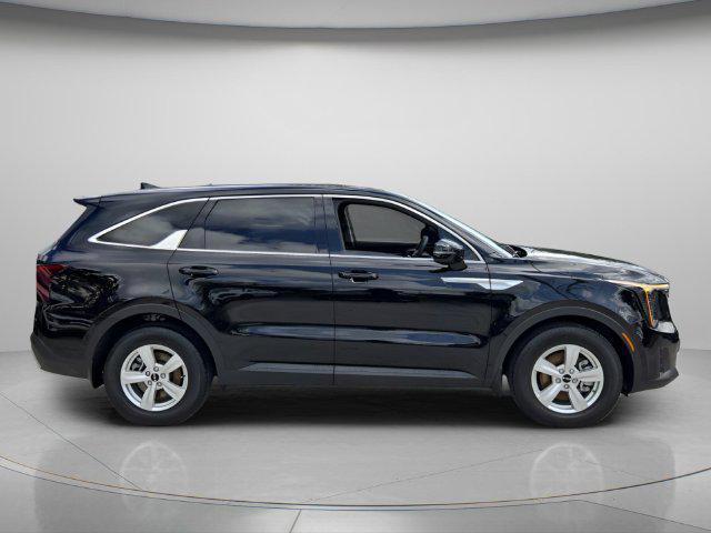 2026 Kia Sorento - $28,515