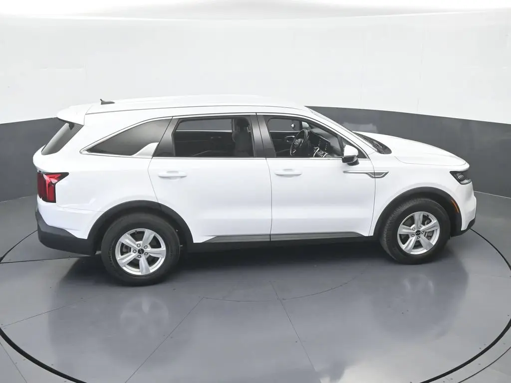 2023 Kia Sorento - $16,991