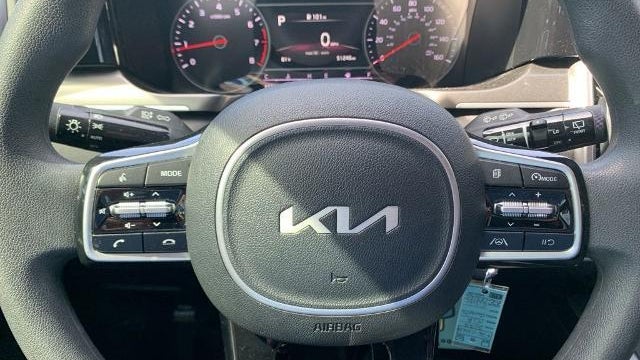 2022 Kia Sorento LX