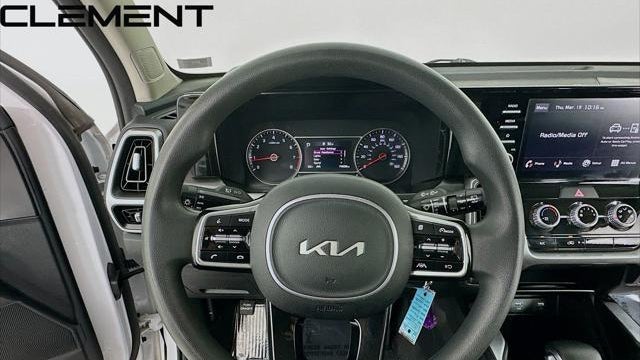 2023 Kia Sorento LX