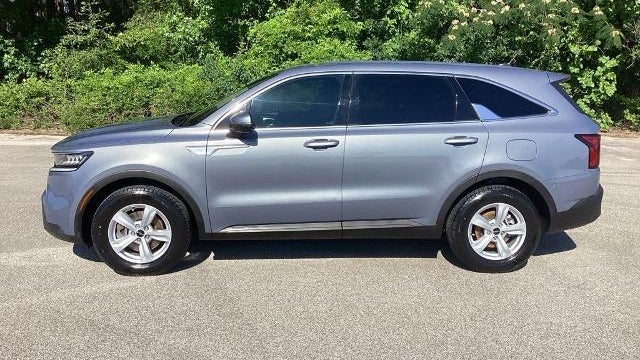 2022 Kia Sorento LX