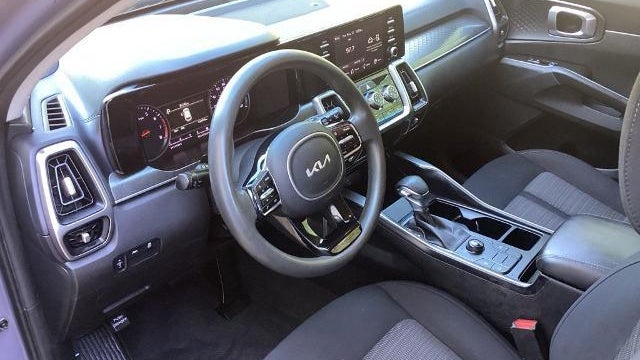 2022 Kia Sorento LX