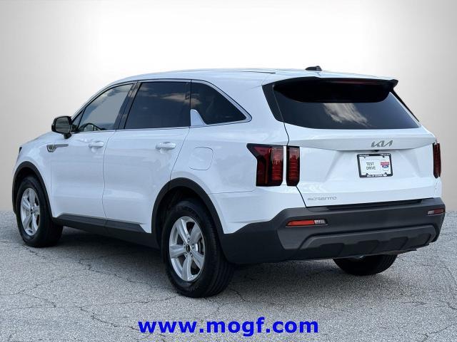 2023 Kia Sorento - $17,695