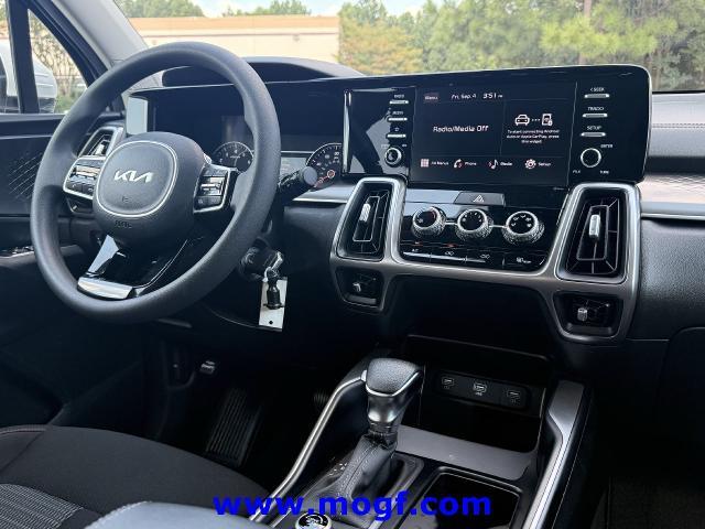 2023 Kia Sorento - $17,695