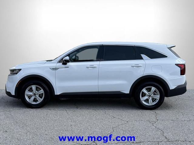 2023 Kia Sorento - $17,695