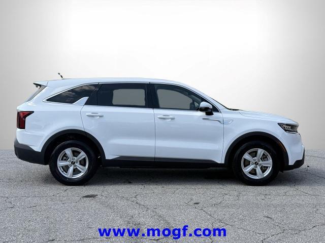 2023 Kia Sorento - $17,695