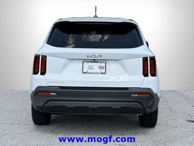 2023 Kia Sorento - $17,695