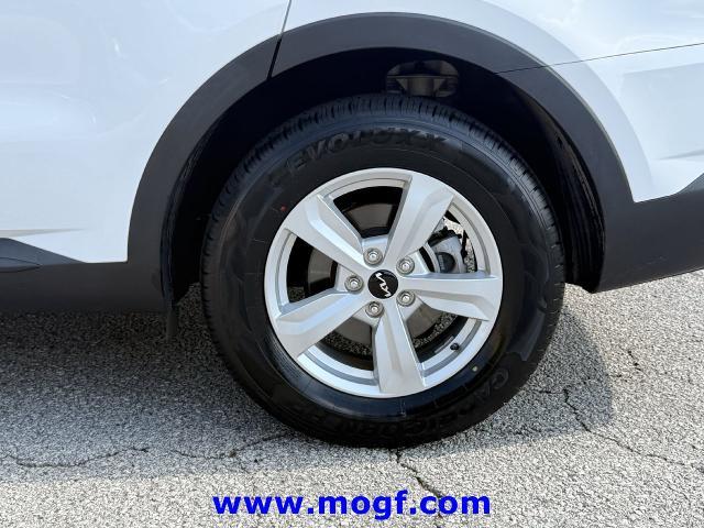 2023 Kia Sorento - $17,695