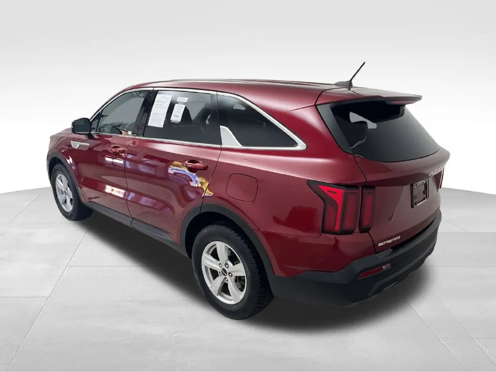 2023 Kia Sorento - $22,800