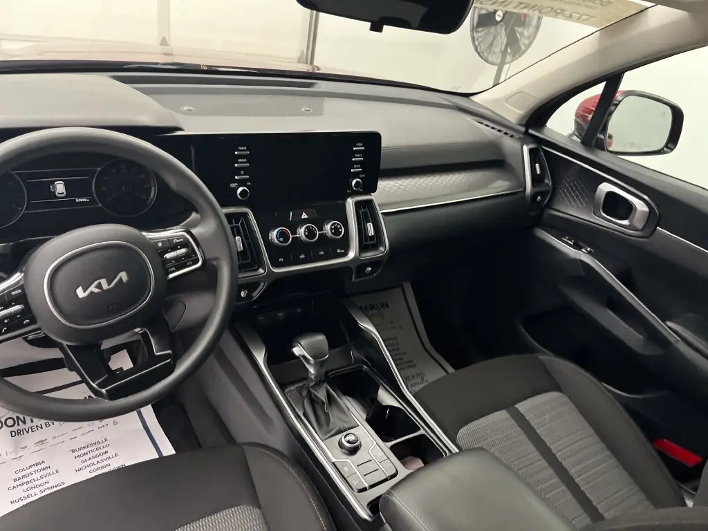 2023 Kia Sorento - $22,800