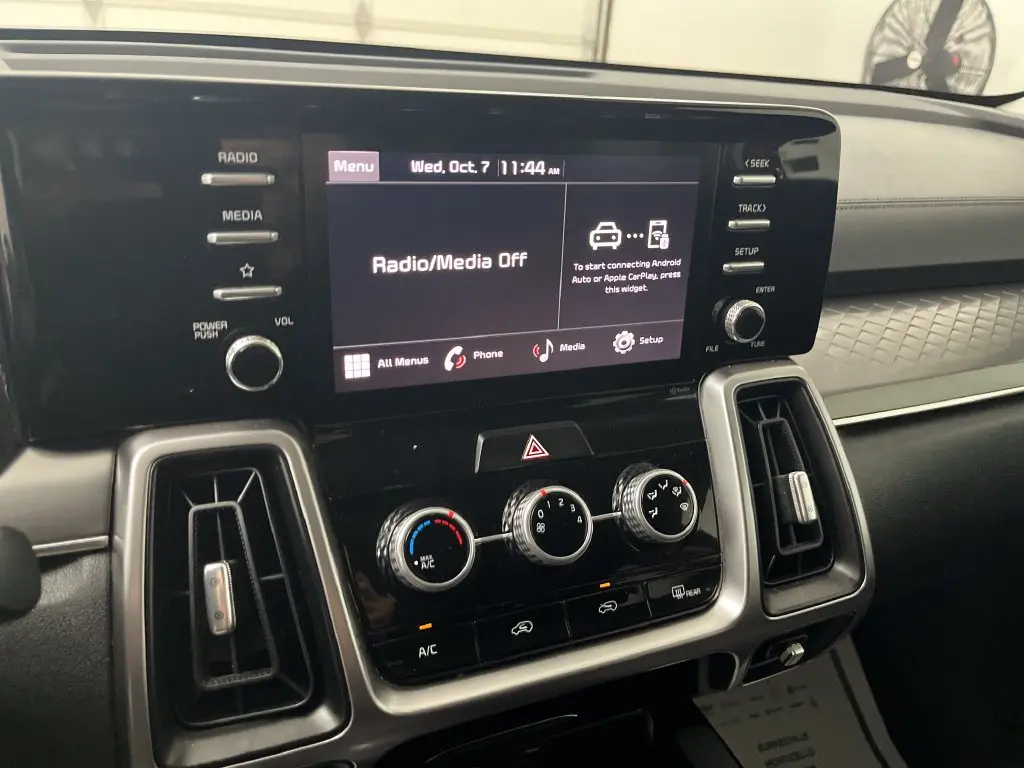 2023 Kia Sorento - $22,800
