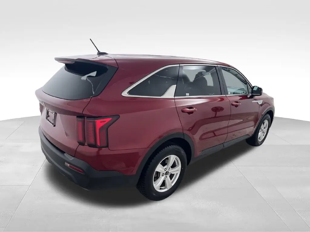2023 Kia Sorento - $22,800