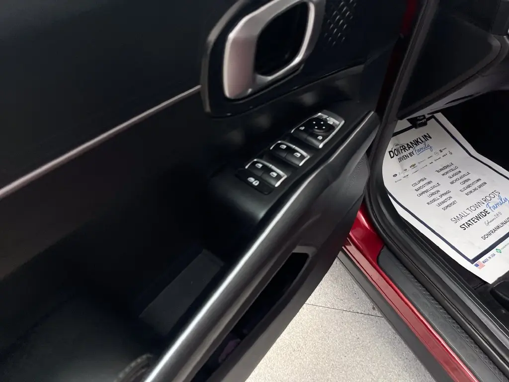 2023 Kia Sorento - $22,800