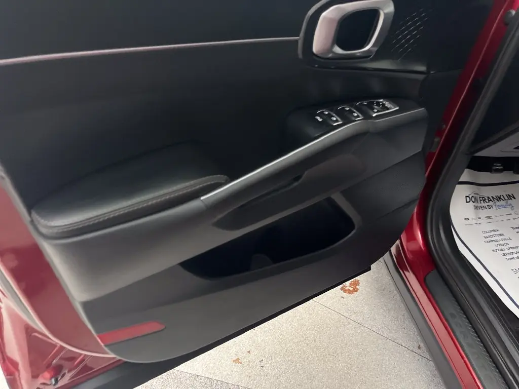 2023 Kia Sorento - $22,800