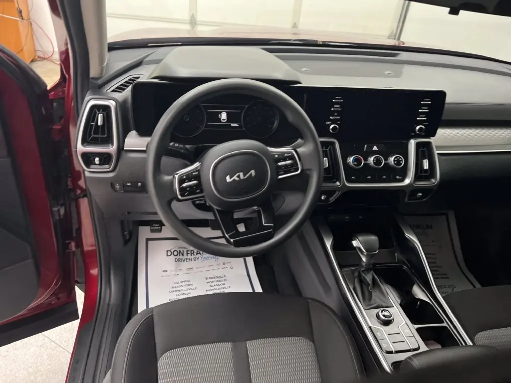 2023 Kia Sorento - $22,800