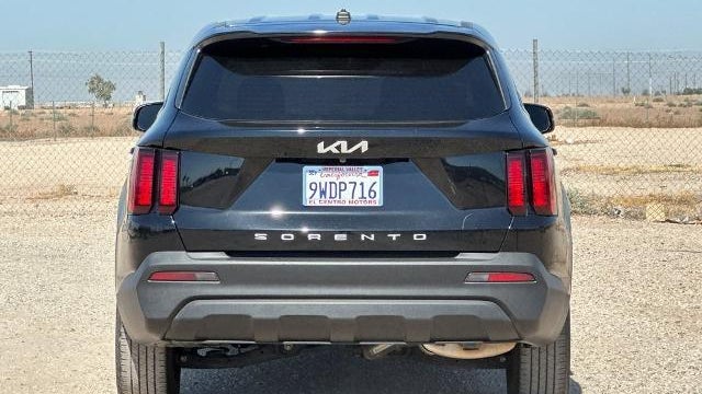 2022 Kia Sorento LX