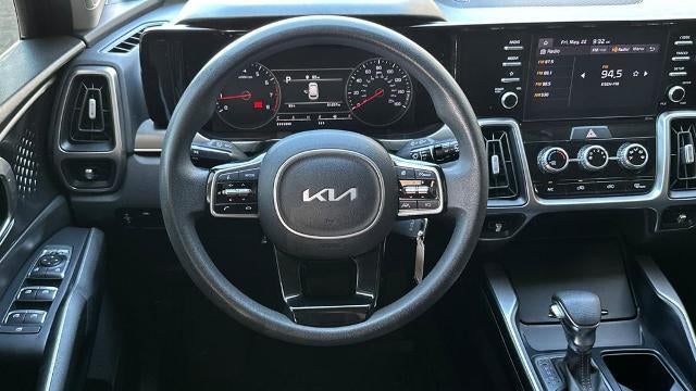 2022 Kia Sorento LX