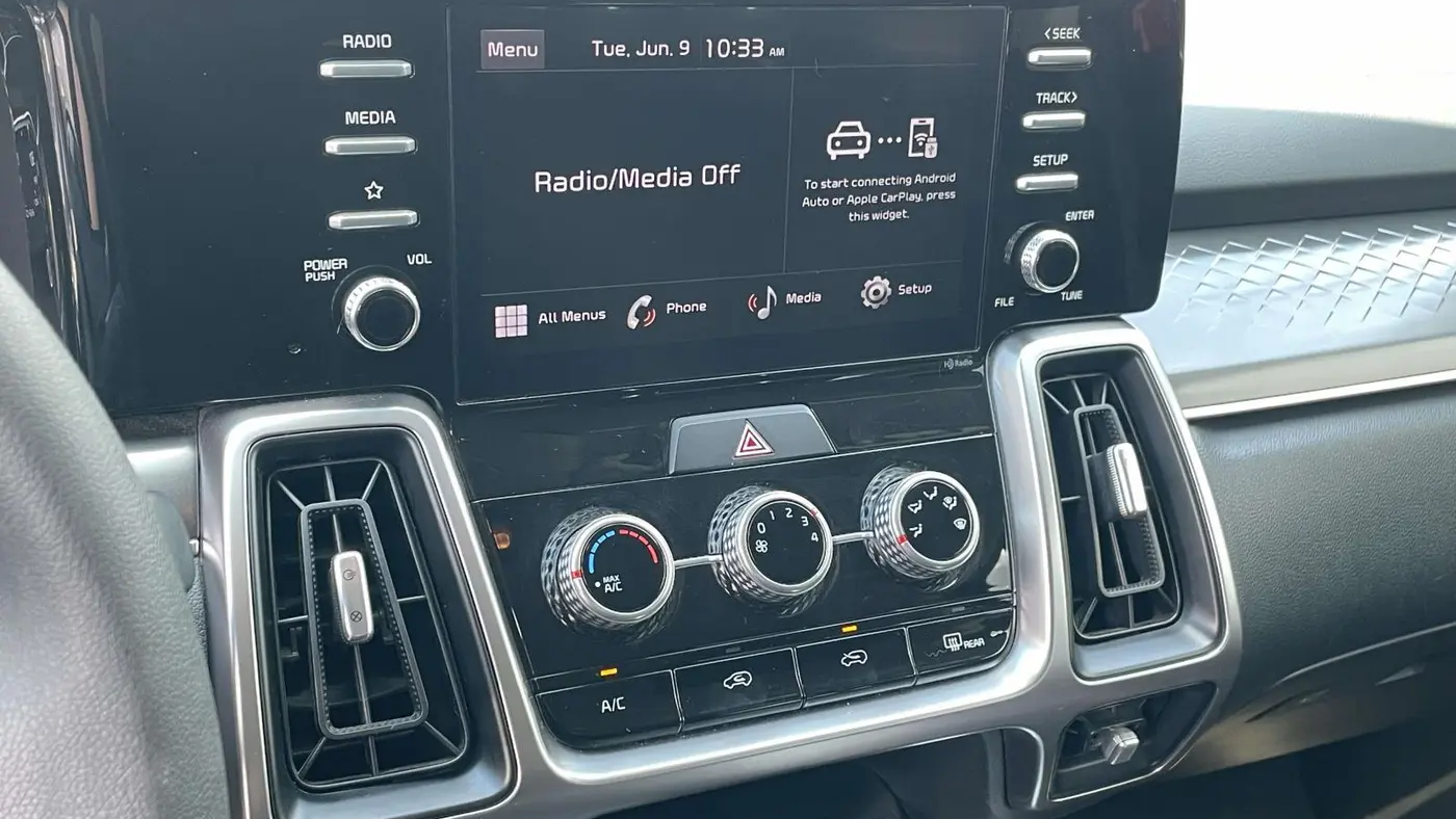 2023 Kia Sorento LX