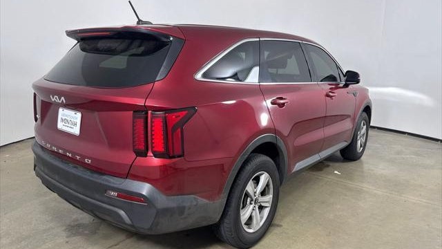 2022 Kia Sorento LX
