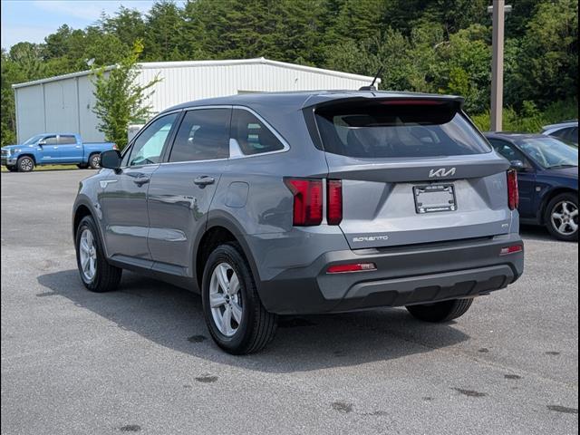 2023 Kia Sorento - $23,900