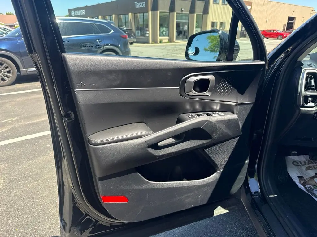 2023 Kia Sorento - $22,799