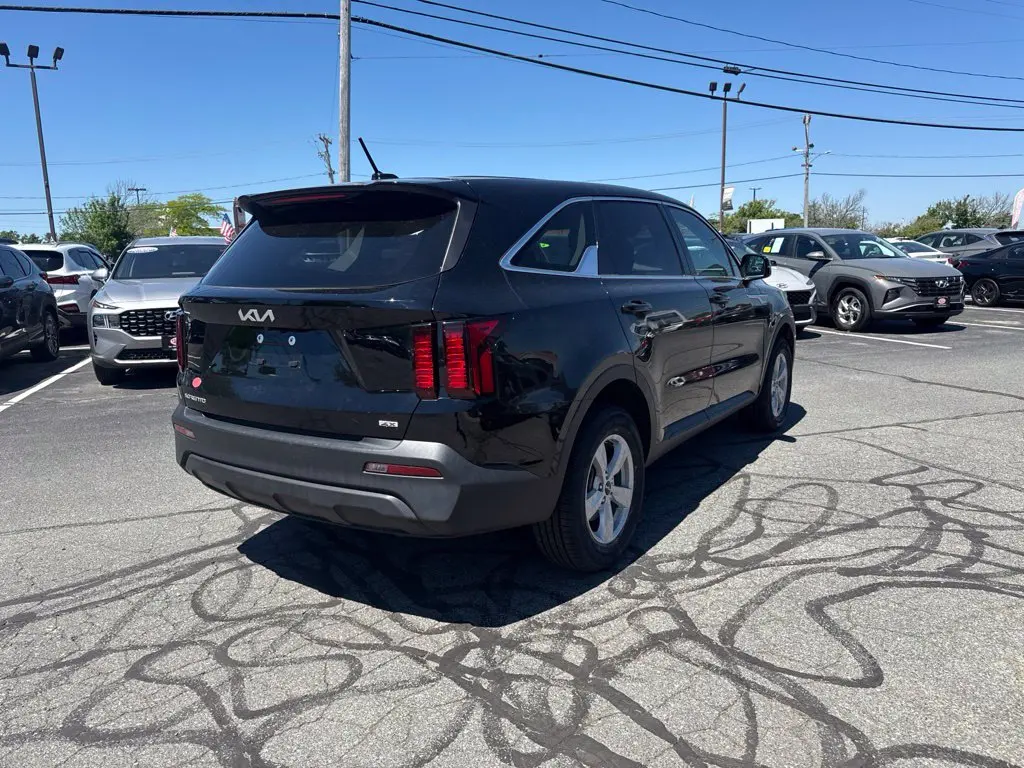 2023 Kia Sorento - $22,799