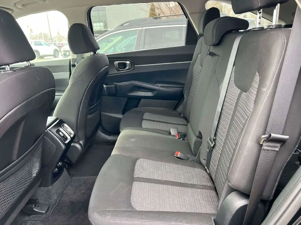 2023 Kia Sorento - $22,799