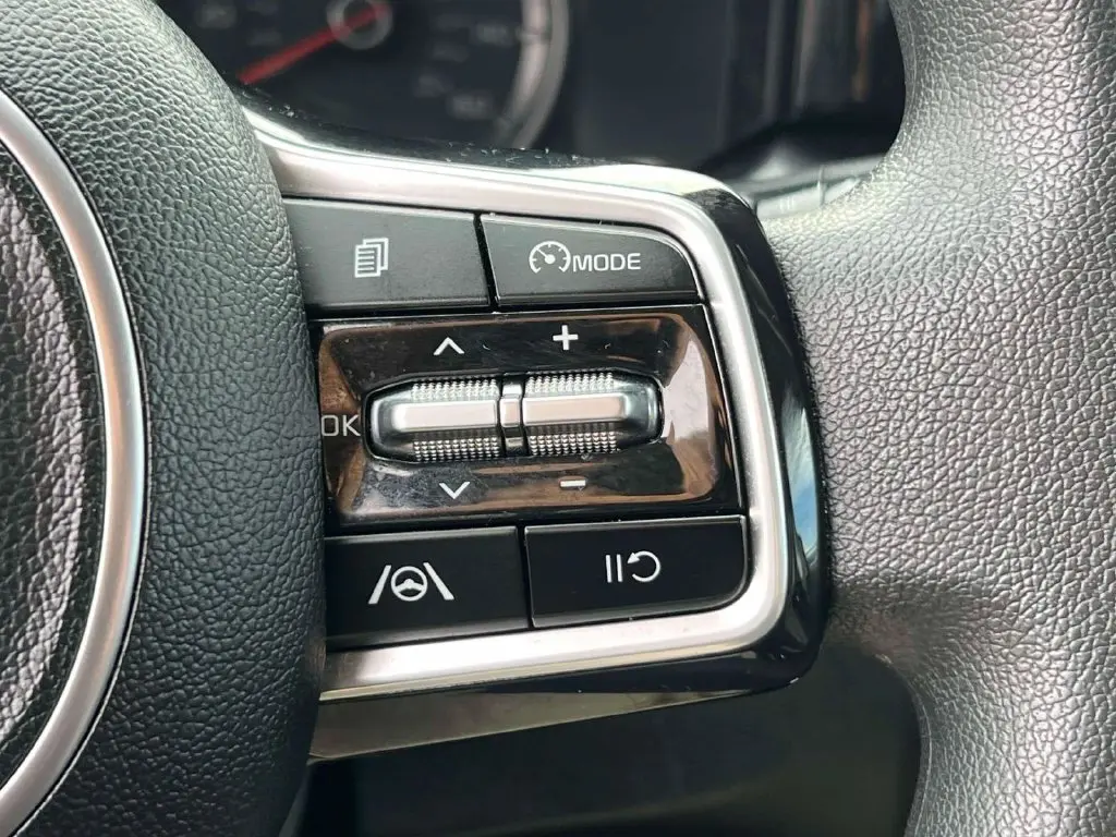 2023 Kia Sorento - $22,799
