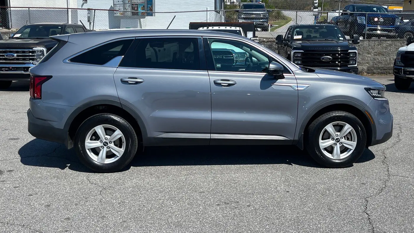 2021 Kia Sorento LX