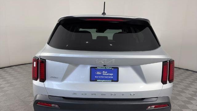 2022 Kia Sorento LX