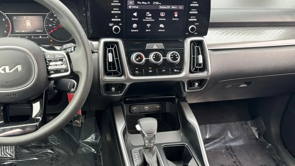 2023 Kia Sorento LX