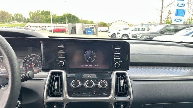 2022 Kia Sorento LX