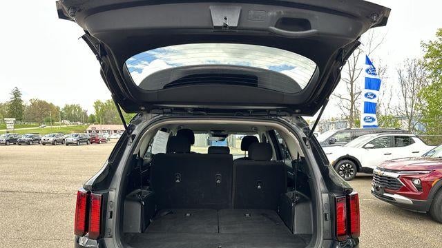 2022 Kia Sorento LX
