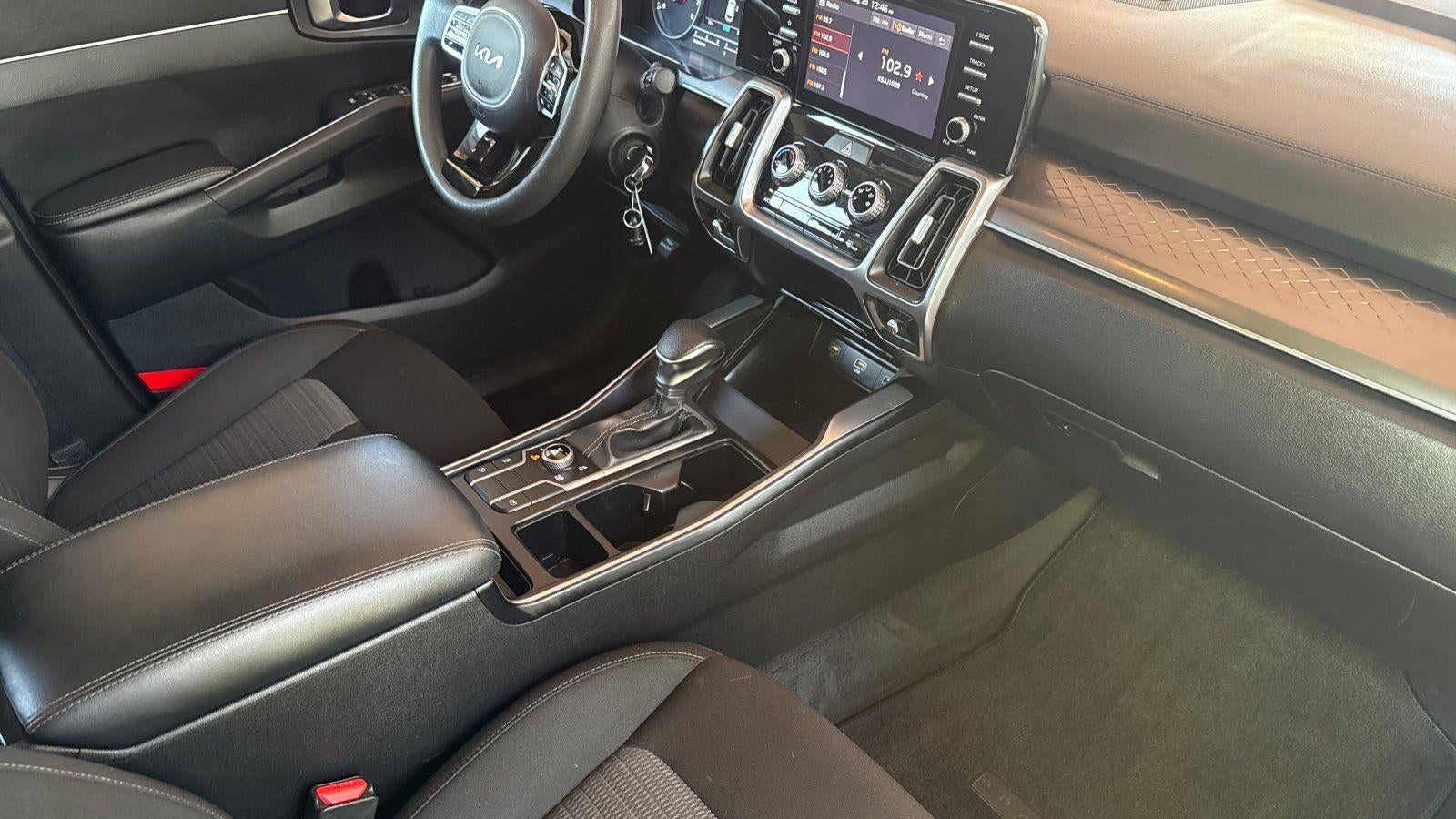 2023 Kia Sorento LX