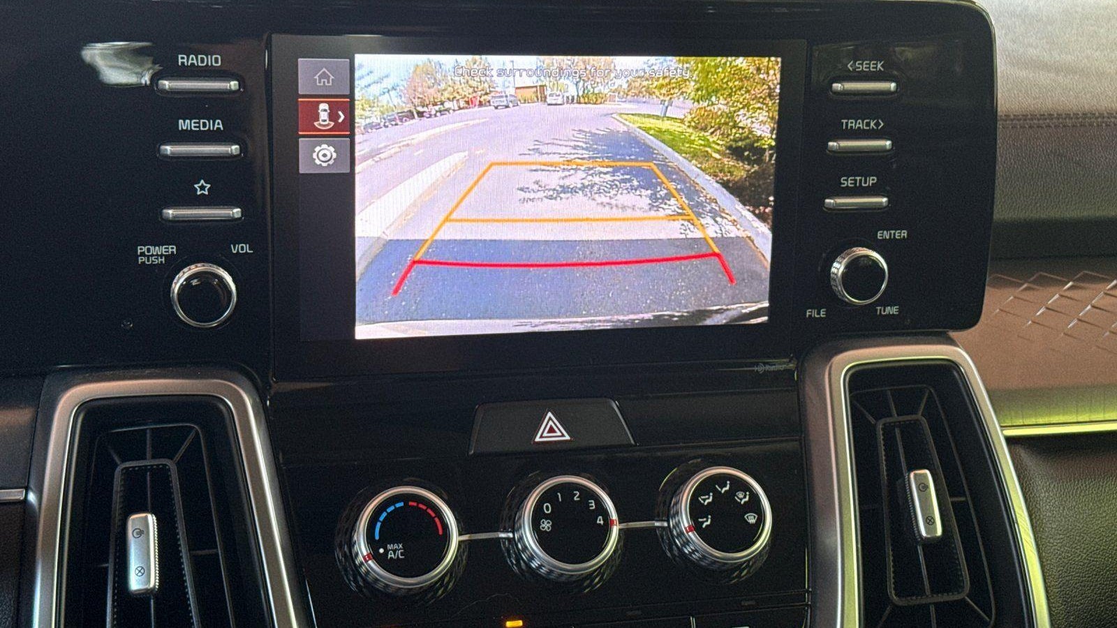 2023 Kia Sorento LX