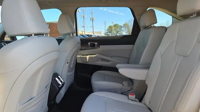 2025 Kia Sorento EX