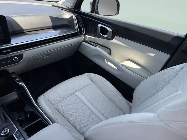 2025 Kia Sorento - $28,999