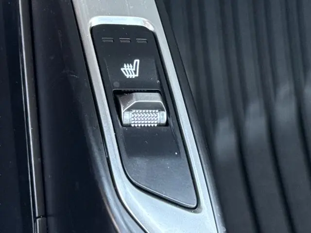 2025 Kia Sorento - $28,999