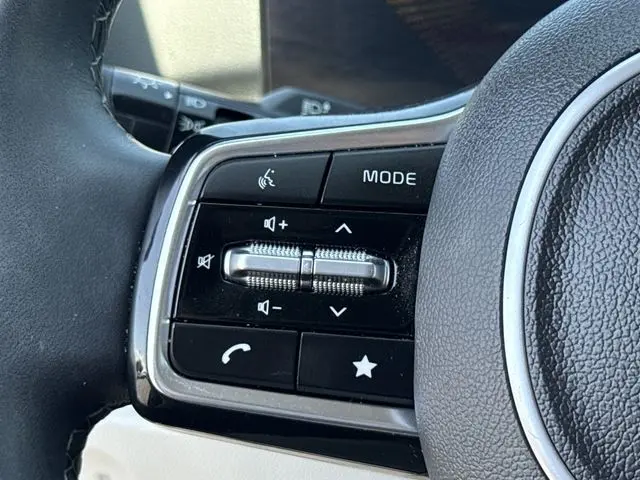 2025 Kia Sorento - $28,999