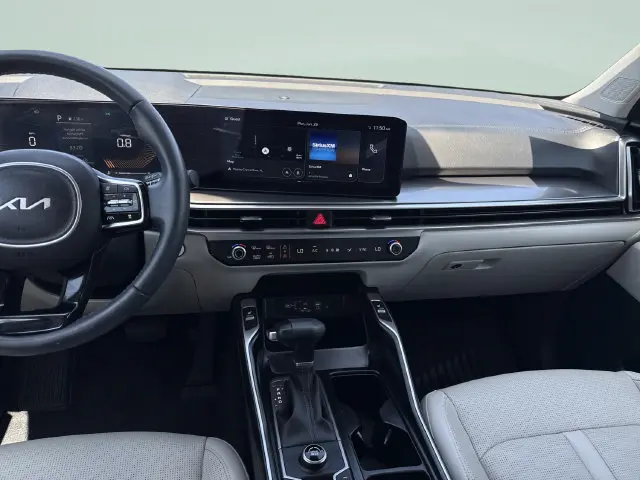 2025 Kia Sorento - $28,999