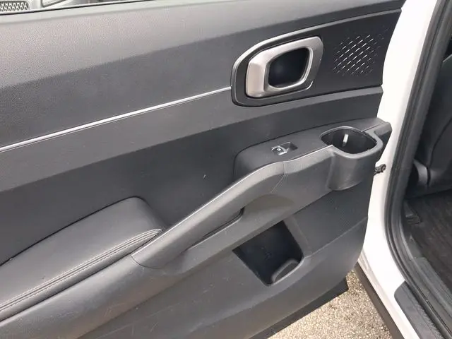 2025 Kia Sorento - $28,990